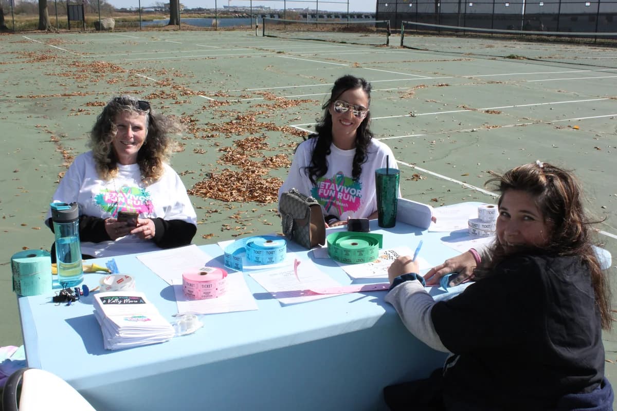 LightUpMBC Walk 2024 - SURVIVOR Photo 8