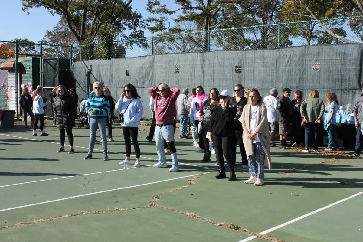 LightUpMBC Walk 2024 - LOVE Photo 76